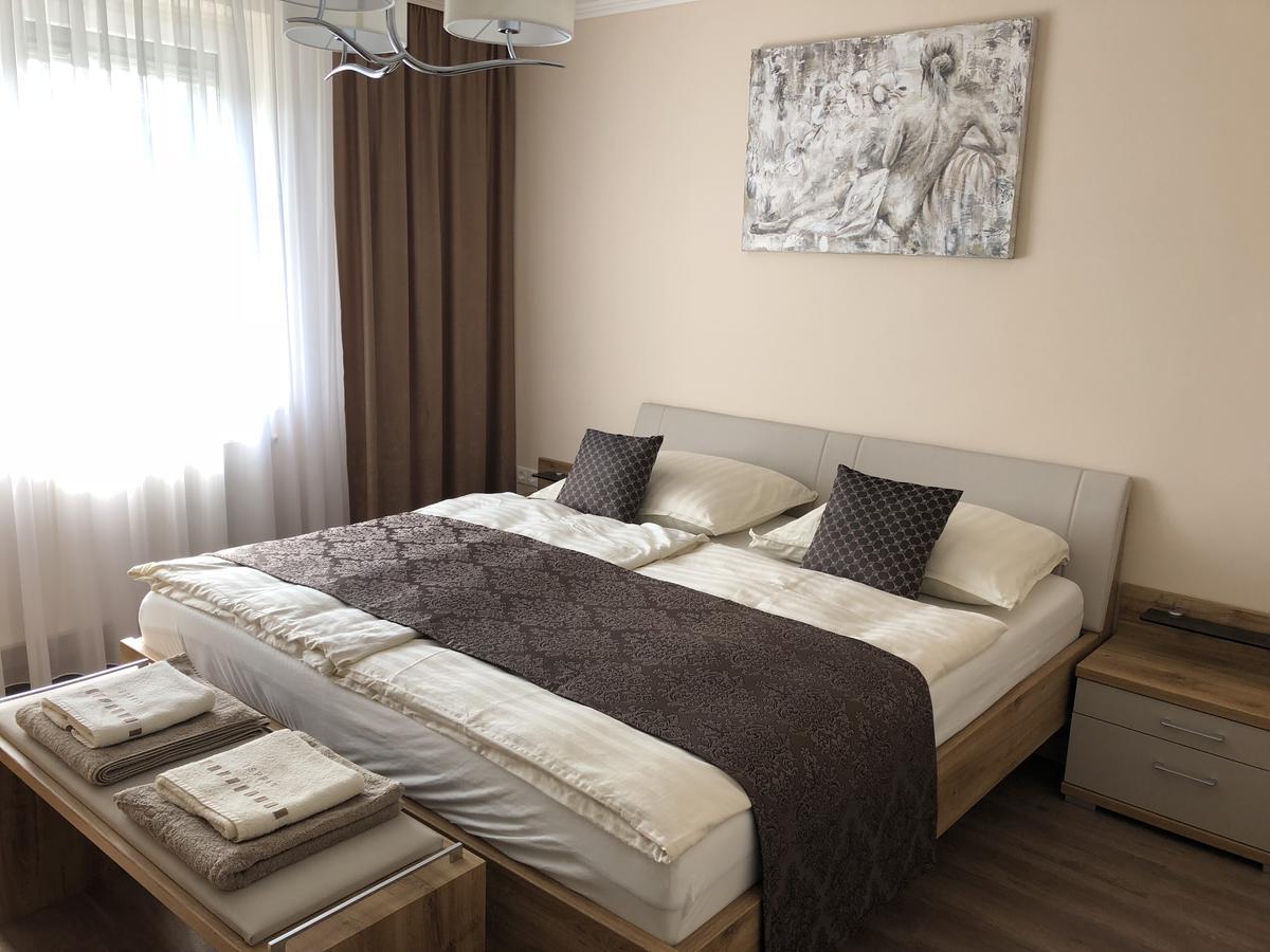 Hévíz Leiner Apartman מראה חיצוני תמונה